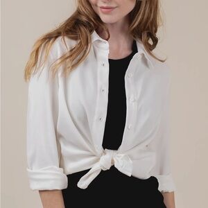 NWT GLEE+CO Girl Boss Button Down Shirt in Cream, Size Medium